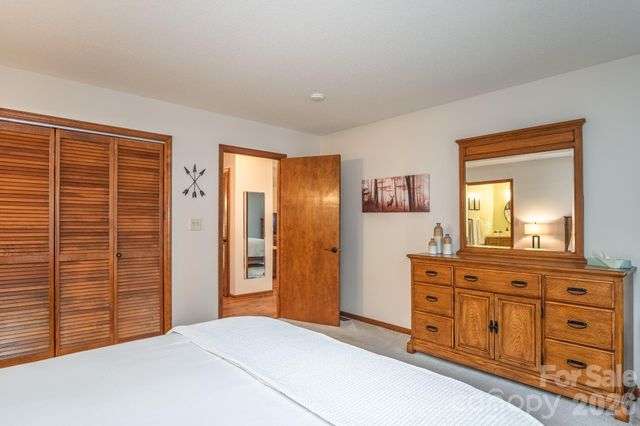22 Dalonigei Court, Brevard, NC 28712