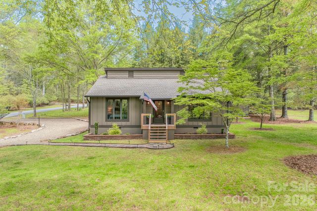 22 Dalonigei Court, Brevard, NC 28712