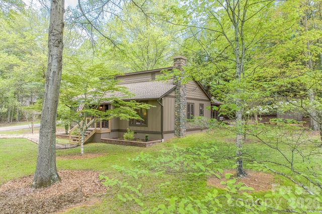 22 Dalonigei Court, Brevard, NC 28712