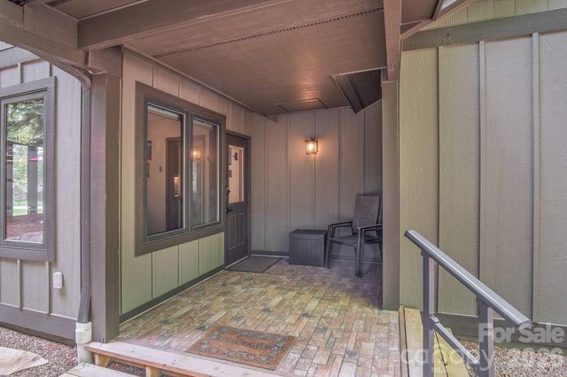 22 Dalonigei Court, Brevard, NC 28712
