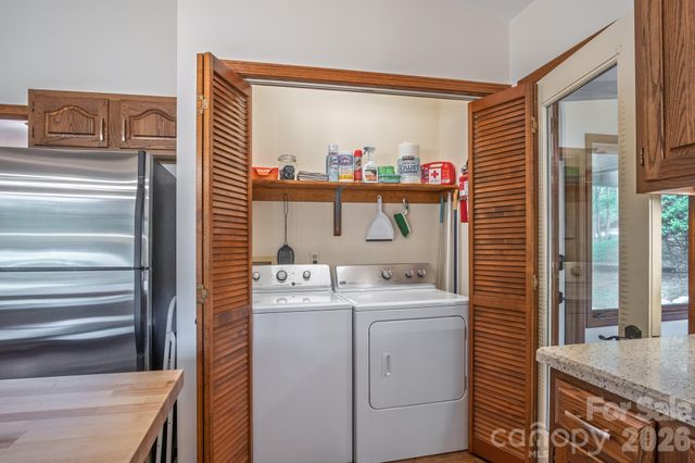 22 Dalonigei Court, Brevard, NC 28712