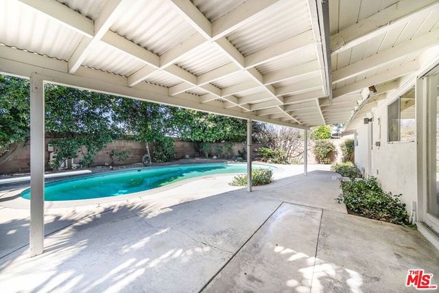16320 Gledhill Street, North Hills, CA 91343