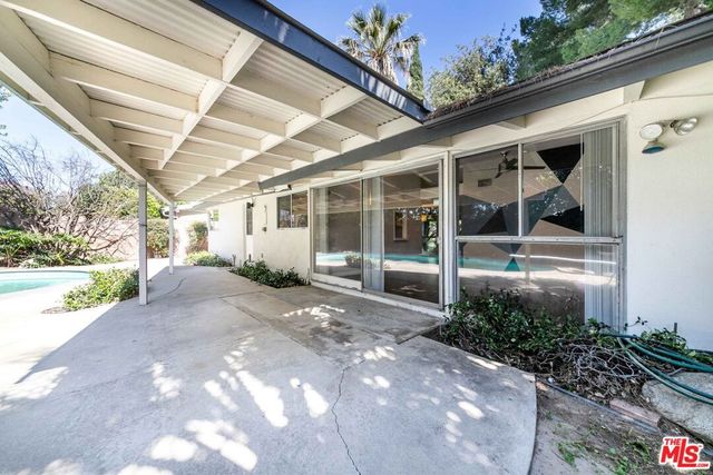 16320 Gledhill Street, North Hills, CA 91343