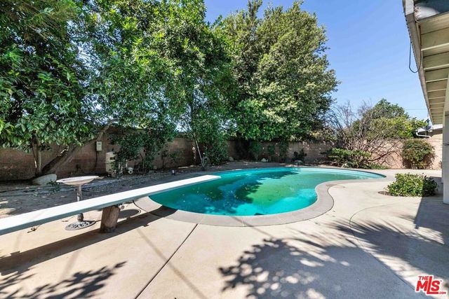 16320 Gledhill Street, North Hills, CA 91343