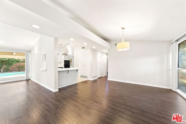 16320 Gledhill Street, North Hills, CA 91343