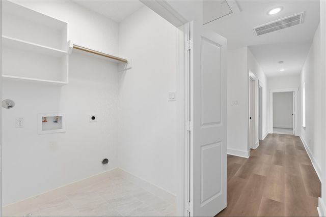 123 S Virginia Avenue, La Porte, TX 77571