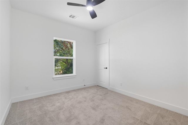 123 S Virginia Avenue, La Porte, TX 77571