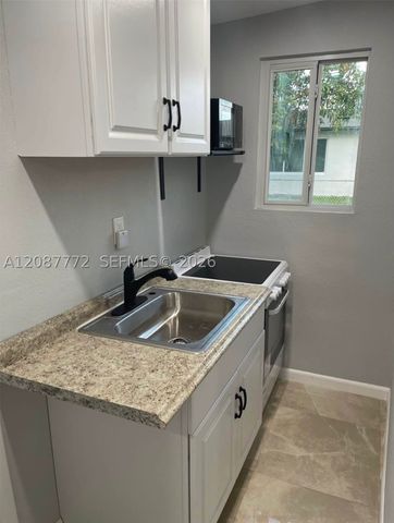 340 SW 31st Ave 1, Fort Lauderdale, FL 33312