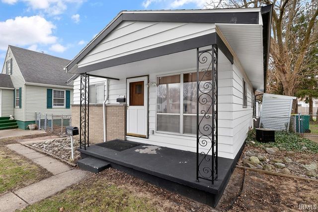 2023 Delaware Street, Mishawaka, IN 46544