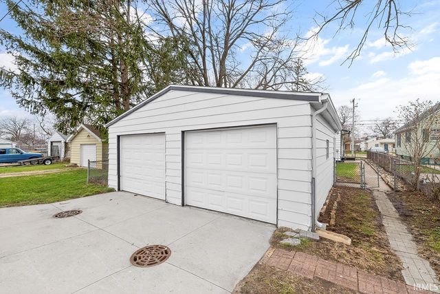 2023 Delaware Street, Mishawaka, IN 46544