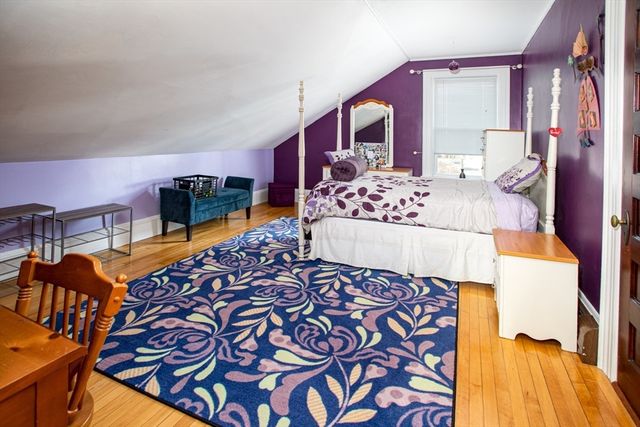 1231 Robeson St, Fall River, MA 02720