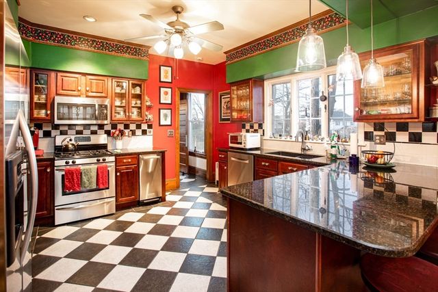 1231 Robeson St, Fall River, MA 02720