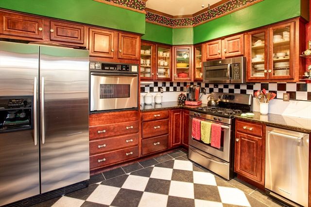 1231 Robeson St, Fall River, MA 02720