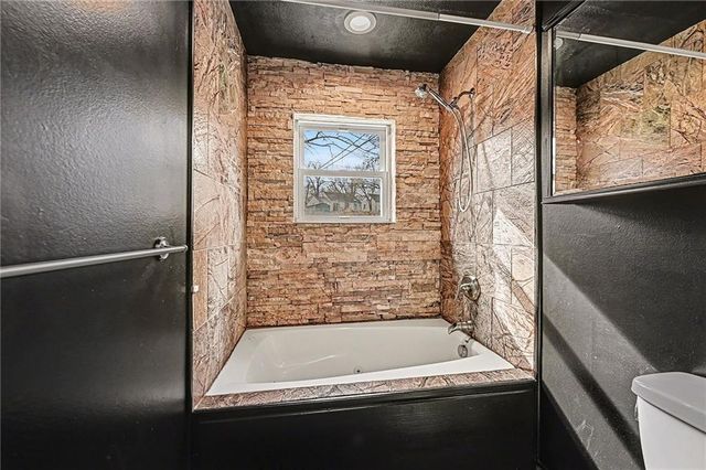 3809 E 96th Street, Kansas City, MO 64137