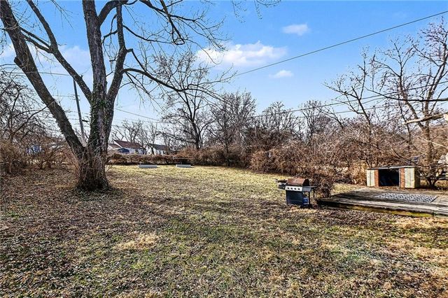 3809 E 96th Street, Kansas City, MO 64137