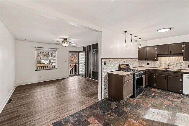 3809 E 96th Street, Kansas City, MO 64137