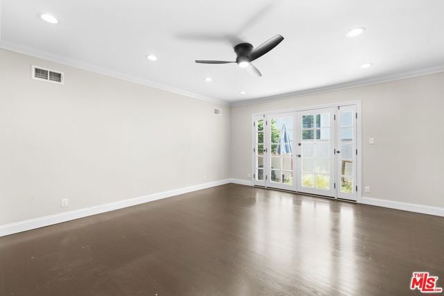 5525 Matilija Avenue, Sherman Oaks, CA 91401