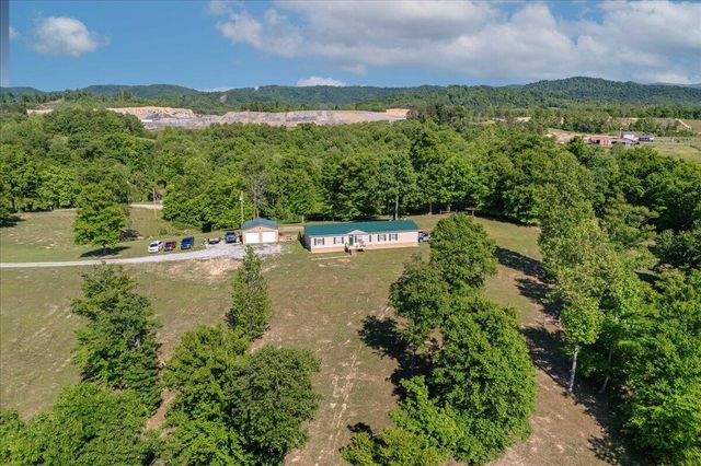 12149 E Hwy 92, Williamsburg, KY 40769
