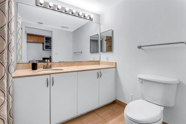 1750 N Bayshore Drive 4507, Miami, FL 33132