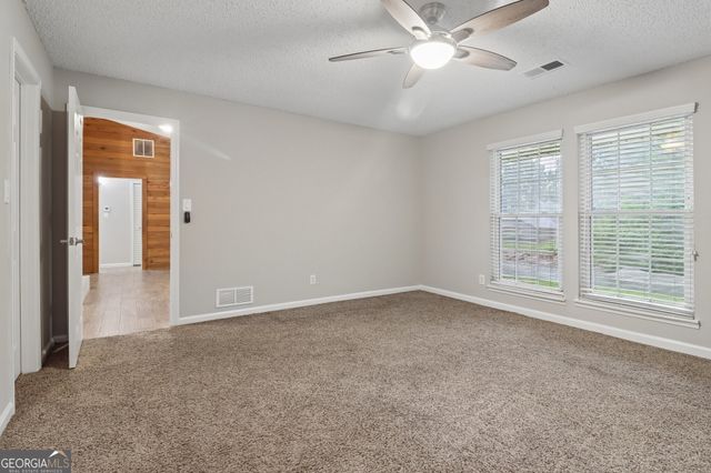 923 Bay Berry Lane, Lawrenceville, GA 30043