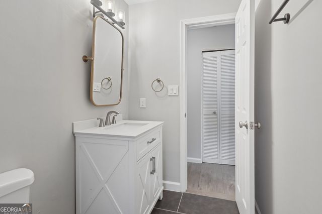 923 Bay Berry Lane, Lawrenceville, GA 30043