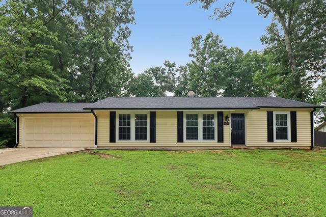 923 Bay Berry Lane, Lawrenceville, GA 30043