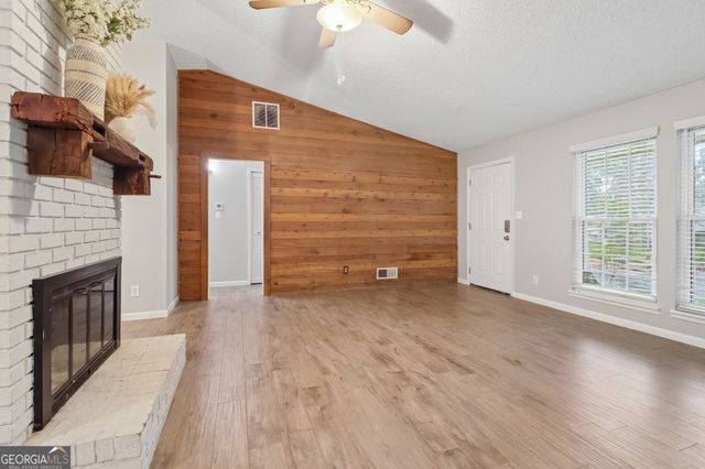 923 Bay Berry Lane, Lawrenceville, GA 30043