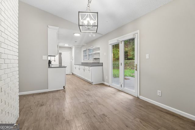 923 Bay Berry Lane, Lawrenceville, GA 30043