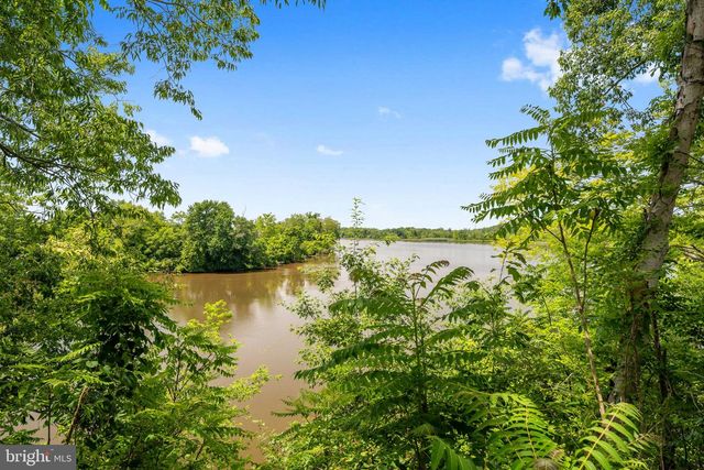 6306 BOBCAT LN, King George, VA 22485
