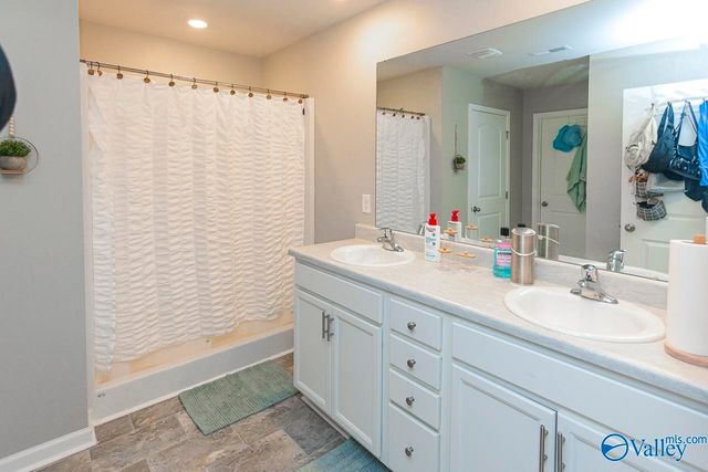 112 Oliver Court, Hazel Green, AL 35750