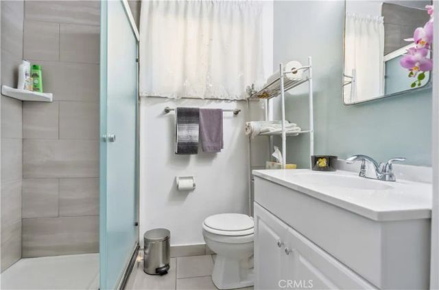 11474 Gladstone, Sylmar, CA 91342