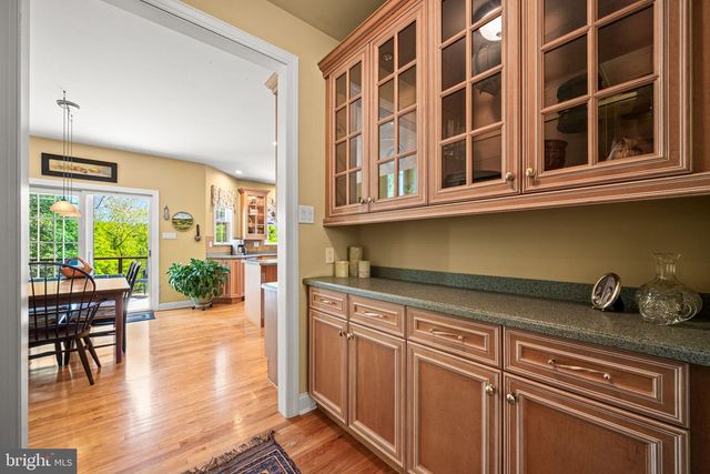 734 CORNELIA PL, Philadelphia, PA 19118