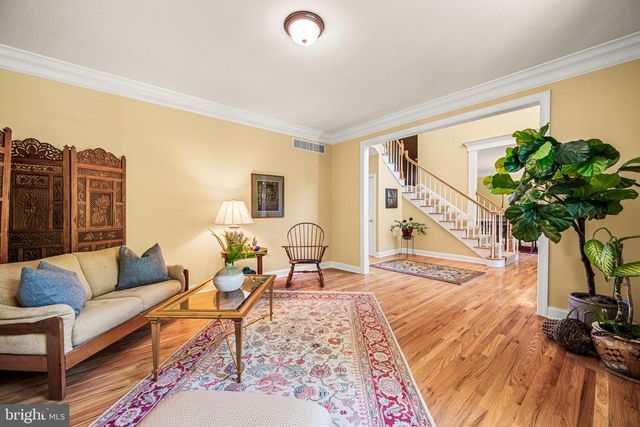 734 CORNELIA PL, Philadelphia, PA 19118