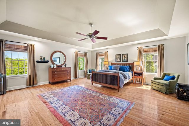 734 CORNELIA PL, Philadelphia, PA 19118