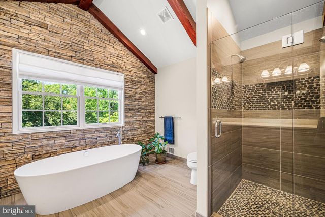 734 CORNELIA PL, Philadelphia, PA 19118