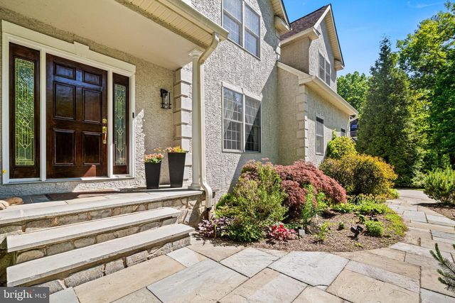 734 CORNELIA PL, Philadelphia, PA 19118