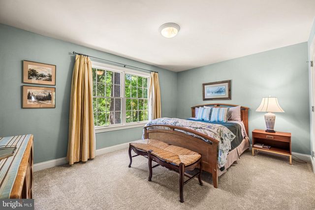 734 CORNELIA PL, Philadelphia, PA 19118
