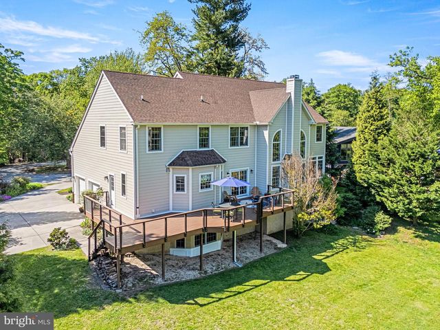 734 CORNELIA PL, Philadelphia, PA 19118