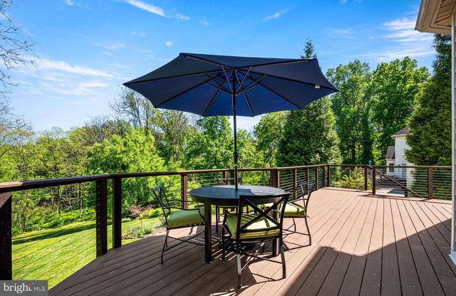 734 CORNELIA PL, Philadelphia, PA 19118