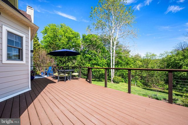 734 CORNELIA PL, Philadelphia, PA 19118