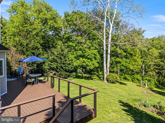 734 CORNELIA PL, Philadelphia, PA 19118