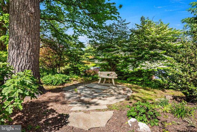 734 CORNELIA PL, Philadelphia, PA 19118