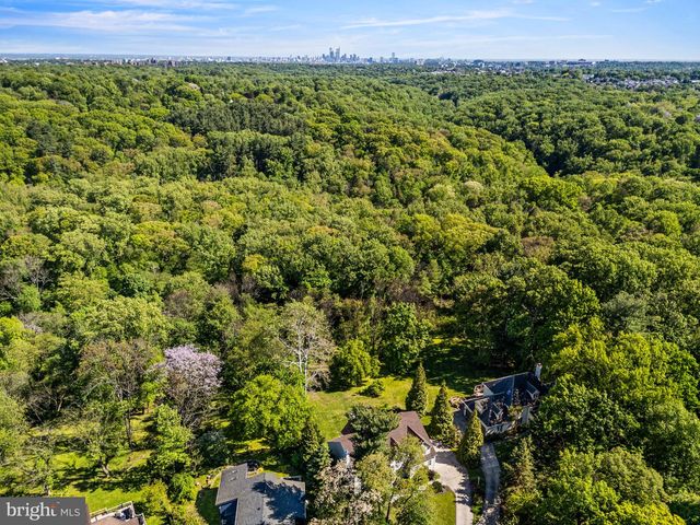 734 CORNELIA PL, Philadelphia, PA 19118