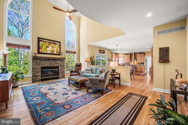 734 CORNELIA PL, Philadelphia, PA 19118