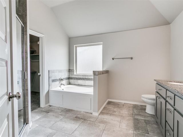 708 Redvine Road, Yukon, OK 73099