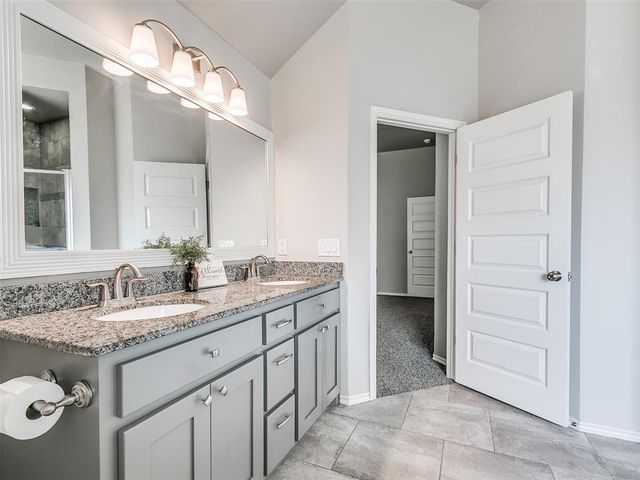 708 Redvine Road, Yukon, OK 73099