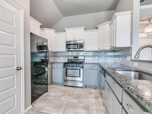 708 Redvine Road, Yukon, OK 73099