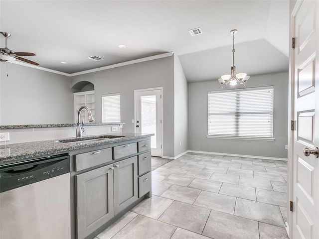 708 Redvine Road, Yukon, OK 73099