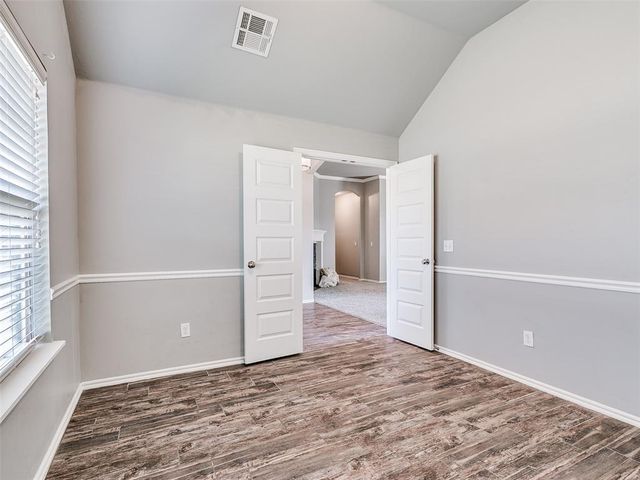 708 Redvine Road, Yukon, OK 73099