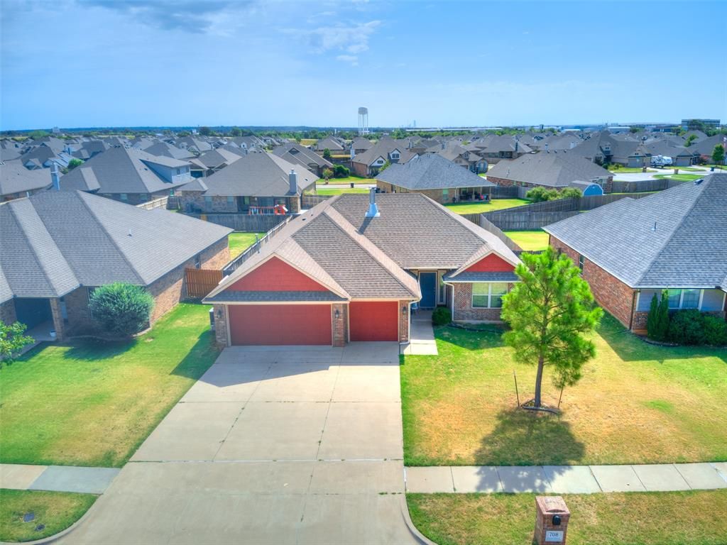 708 Redvine Road, Yukon, OK 73099